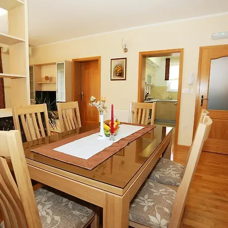 Ivana - Iva Apartment