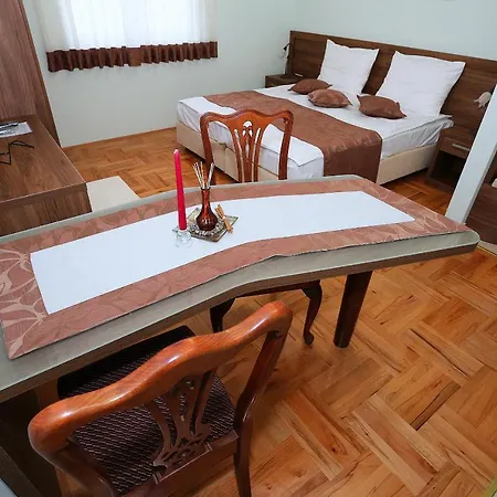 Ivana - Iva Apartman Zára