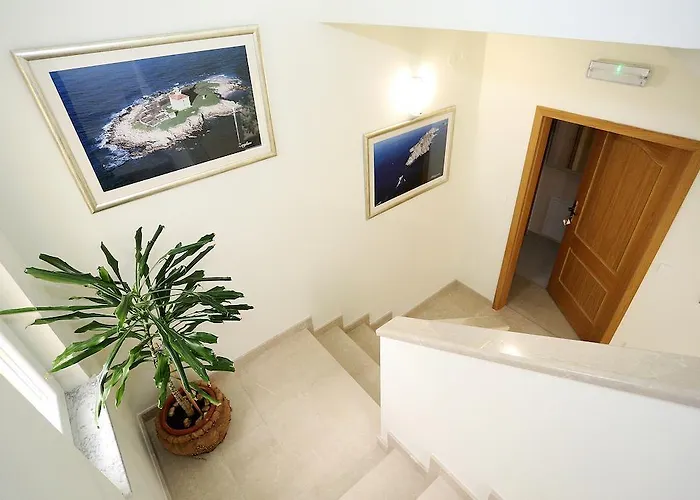 Ivana - Iva דירה